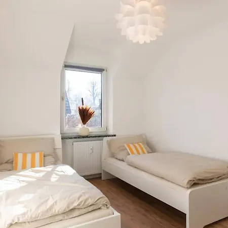 Ostseeparadies Mit Garten, 3 Zimmer, Strandnah דירה שרבאוץ